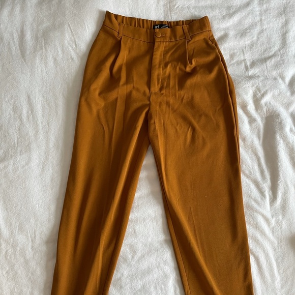 Zara pants sale! Will package all 6 pairs for $80 - Picture 7 of 7